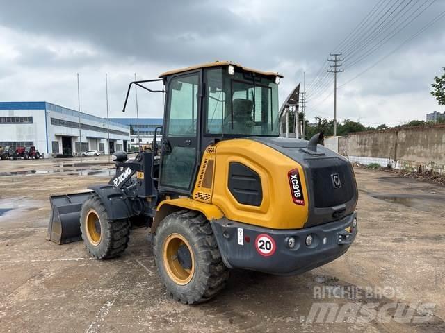 XCMG XC918HST لوادر بعجل