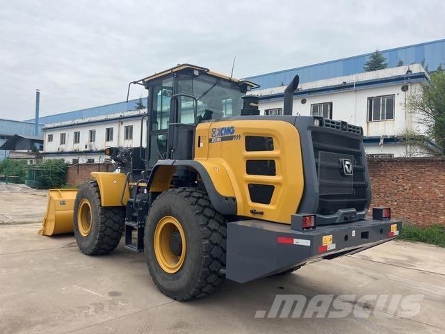 XCMG XC938U لوادر بعجل
