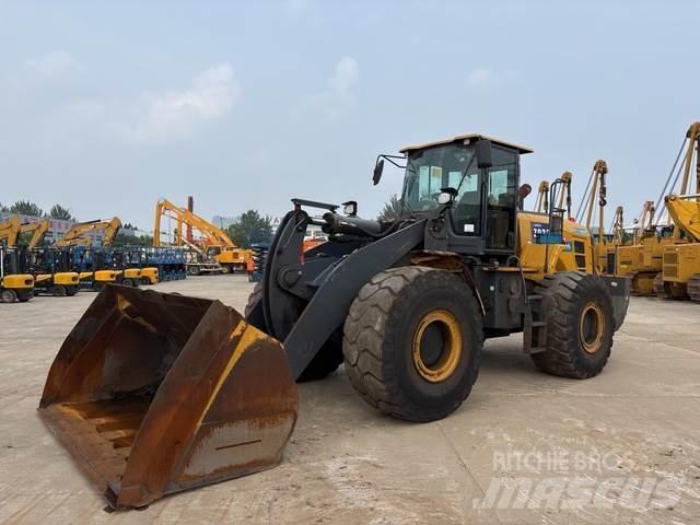 XCMG XC968I لوادر بعجل