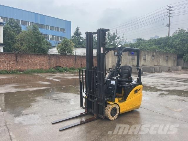 XCMG XCB-TW18 شاحنات ذات رافعات شوكية تعمل بالكهرباء