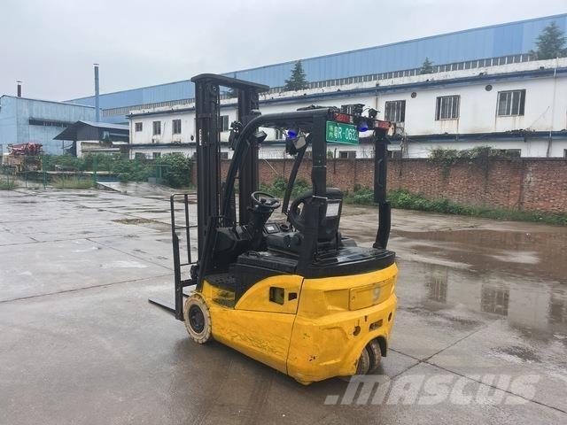 XCMG XCB-TW18 شاحنات ذات رافعات شوكية تعمل بالكهرباء