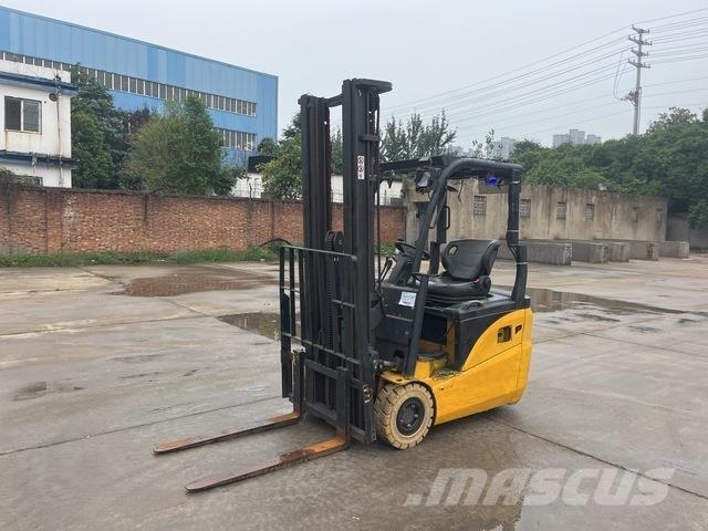 XCMG XCB-TW18 شاحنات ذات رافعات شوكية تعمل بالكهرباء