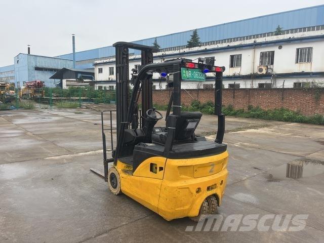 XCMG XCB-TW18 شاحنات ذات رافعات شوكية تعمل بالكهرباء