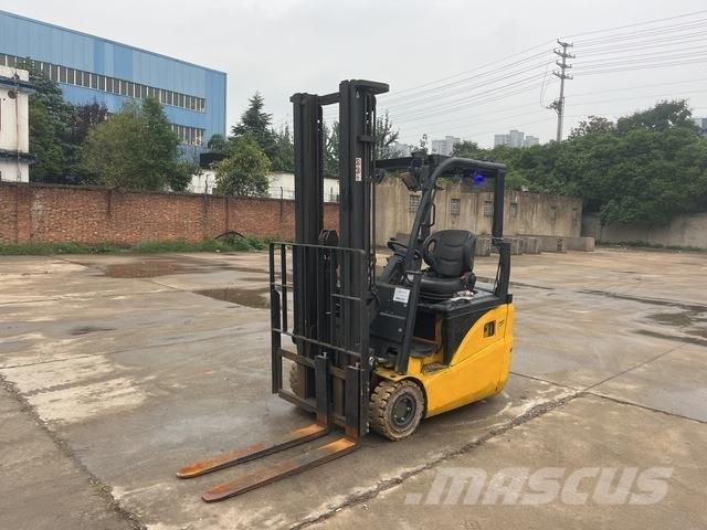 XCMG XCB-TW18 شاحنات ذات رافعات شوكية تعمل بالكهرباء