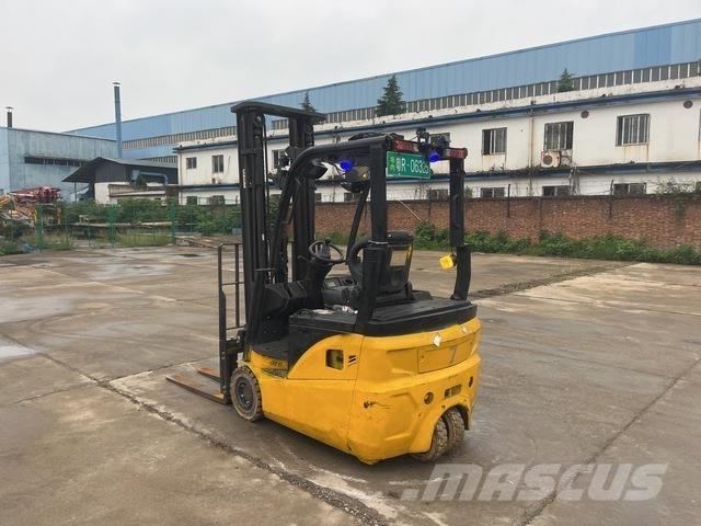 XCMG XCB-TW18 شاحنات ذات رافعات شوكية تعمل بالكهرباء