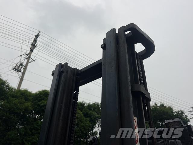 XCMG XCB-TW18 شاحنات ذات رافعات شوكية تعمل بالكهرباء