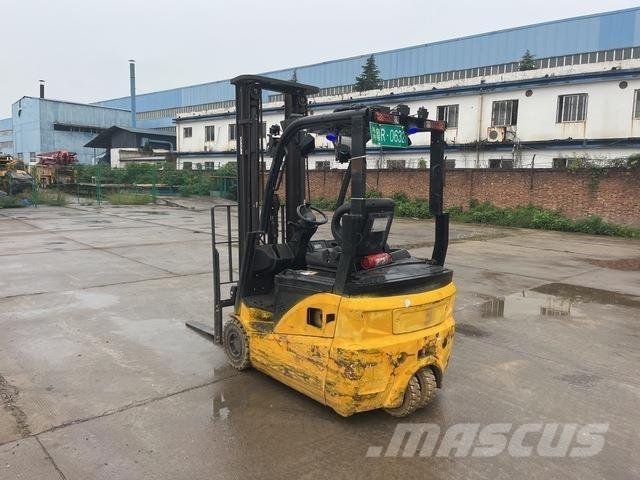 XCMG XCB-TW18 شاحنات ذات رافعات شوكية تعمل بالكهرباء