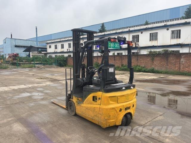XCMG XCB-TW18 شاحنات ذات رافعات شوكية تعمل بالكهرباء