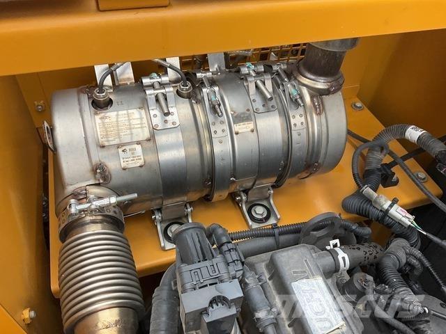 XCMG XE135G حفارات زحافة