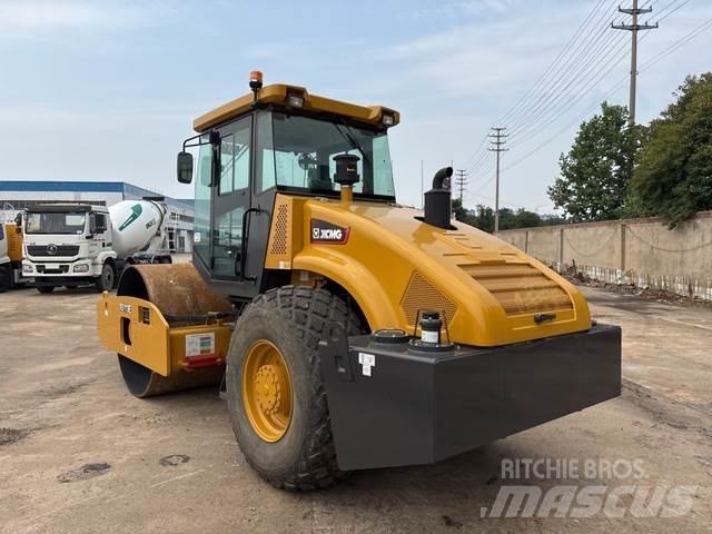 XCMG XS113E مداحل أحادية الأسطوانة