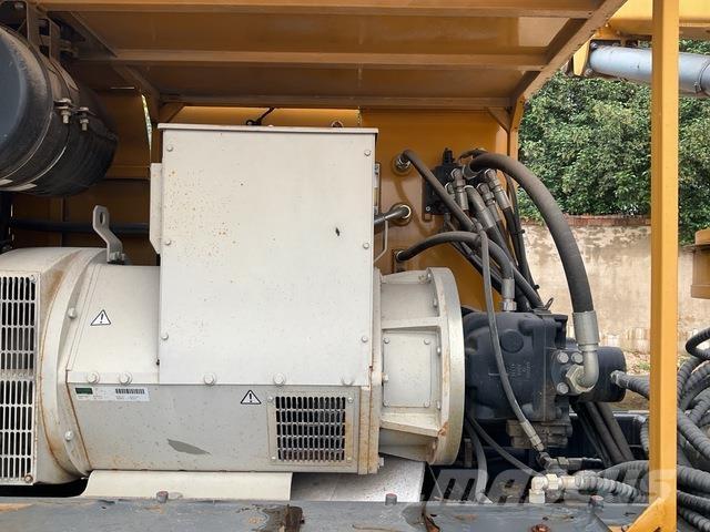 XCMG YZDZ100 أخرى