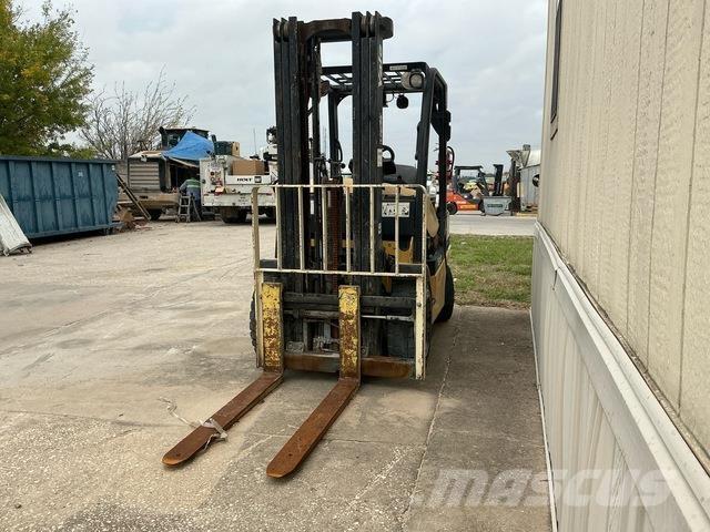 Yale GDP060TG شاحنات ذات رافعات شوكية - أخرى