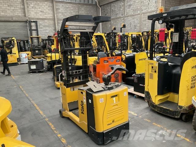 Yale MC10 شاحنة يدوية بمنصة نقالة