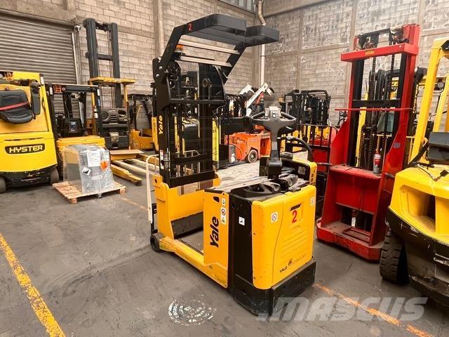 Yale MC10 شاحنة يدوية بمنصة نقالة