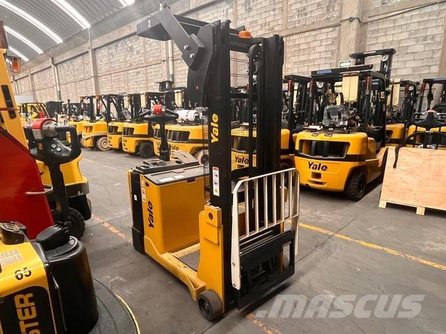 Yale MC10 شاحنة يدوية بمنصة نقالة