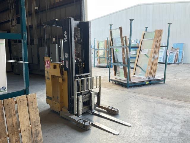 Yale NR040AEN شاحنات ذات رافعات شوكية - أخرى