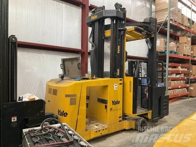 Yale NTA030SB معدات الرفع متوسط المستوى