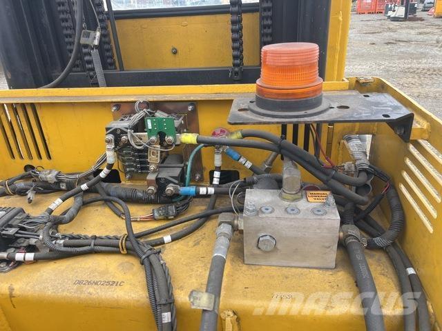 Yale OS030BEN شاحنات ذات رافعات شوكية تعمل بالكهرباء