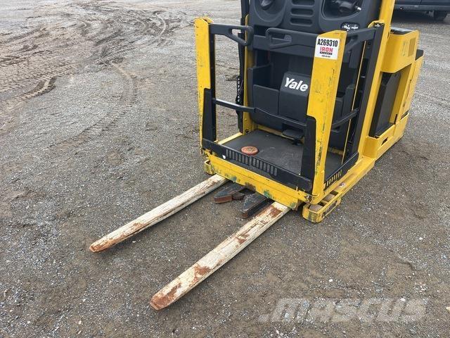 Yale OSO30EF شاحنات ذات رافعات شوكية تعمل بالكهرباء