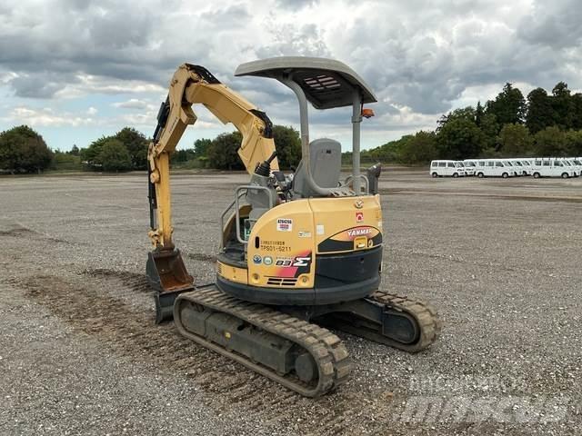 Yanmar B3-6A حفارات زحافة