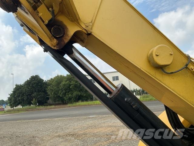 Yanmar B7-5B حفارات زحافة