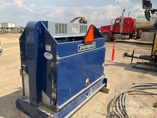 Zamboni 200 ماكينات الطرق والجليد الأخرى