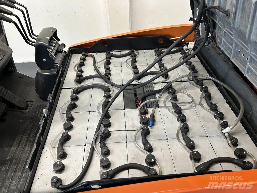 Doosan B25S-7 شاحنات ذات رافعات شوكية تعمل بالكهرباء