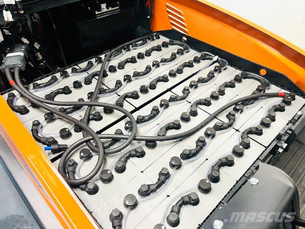 Doosan B50X-7 شاحنات ذات رافعات شوكية تعمل بالكهرباء