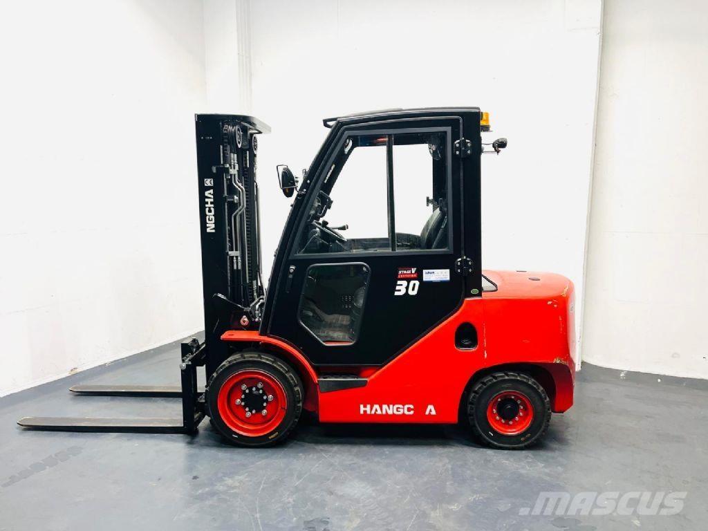 Hangcha CPDC30 شاحنات الديزل