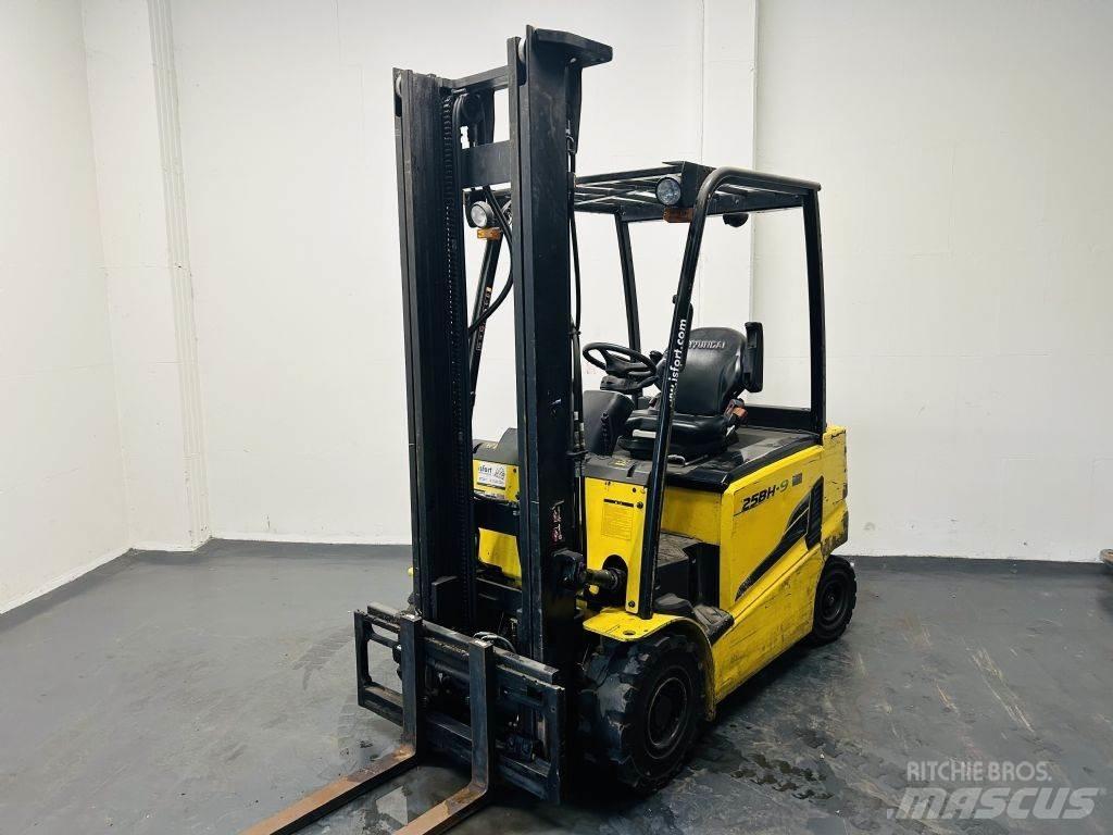 Hyundai 25BH-9 شاحنات ذات رافعات شوكية تعمل بالكهرباء