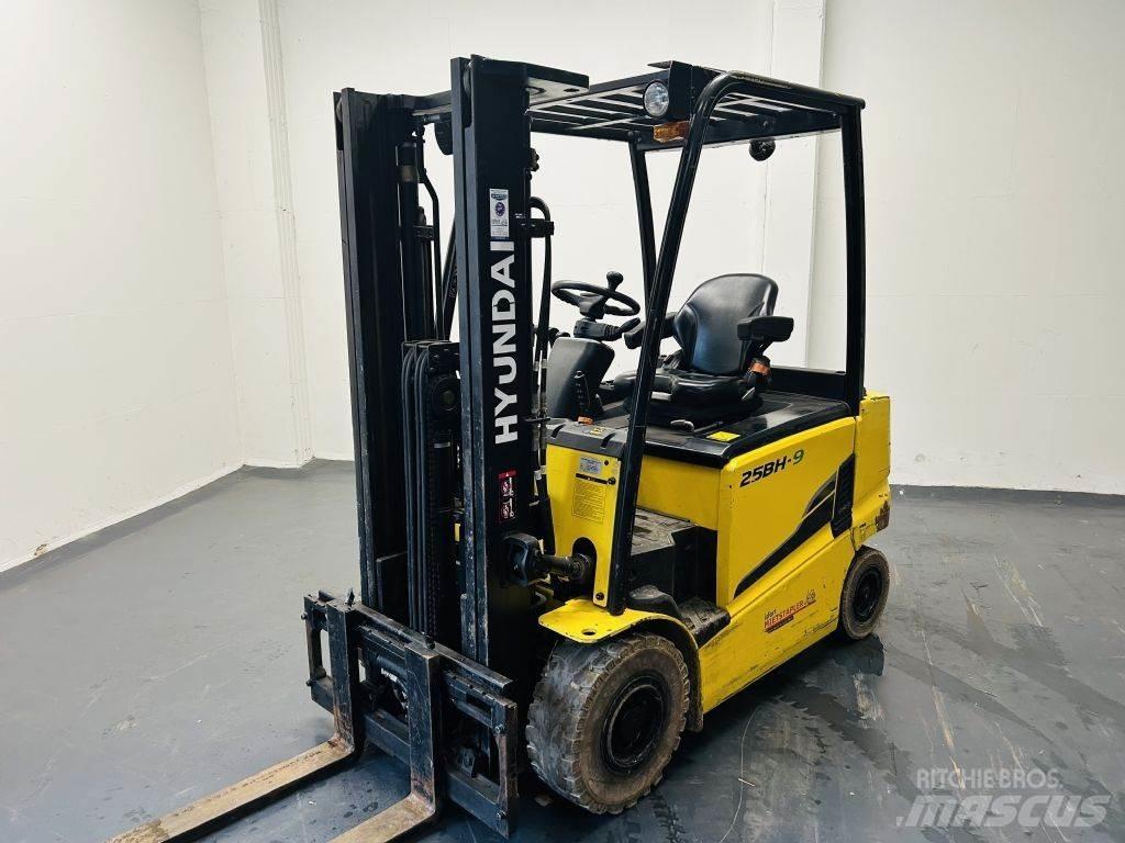 Hyundai 25BH-9 شاحنات ذات رافعات شوكية تعمل بالكهرباء