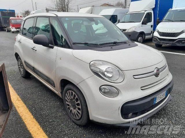 Fiat 500L هيكل صندوقي