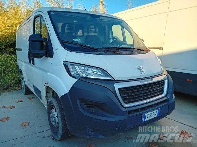 Peugeot BOXER هيكل صندوقي