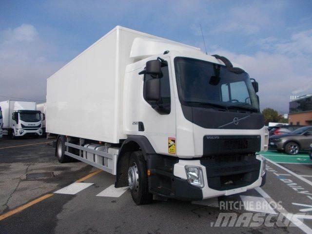 Volvo FE250 شاحنات ذات هيكل صندوقي