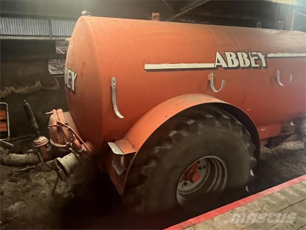 Abbey 2000VT معدات توزيع السماد العضوي