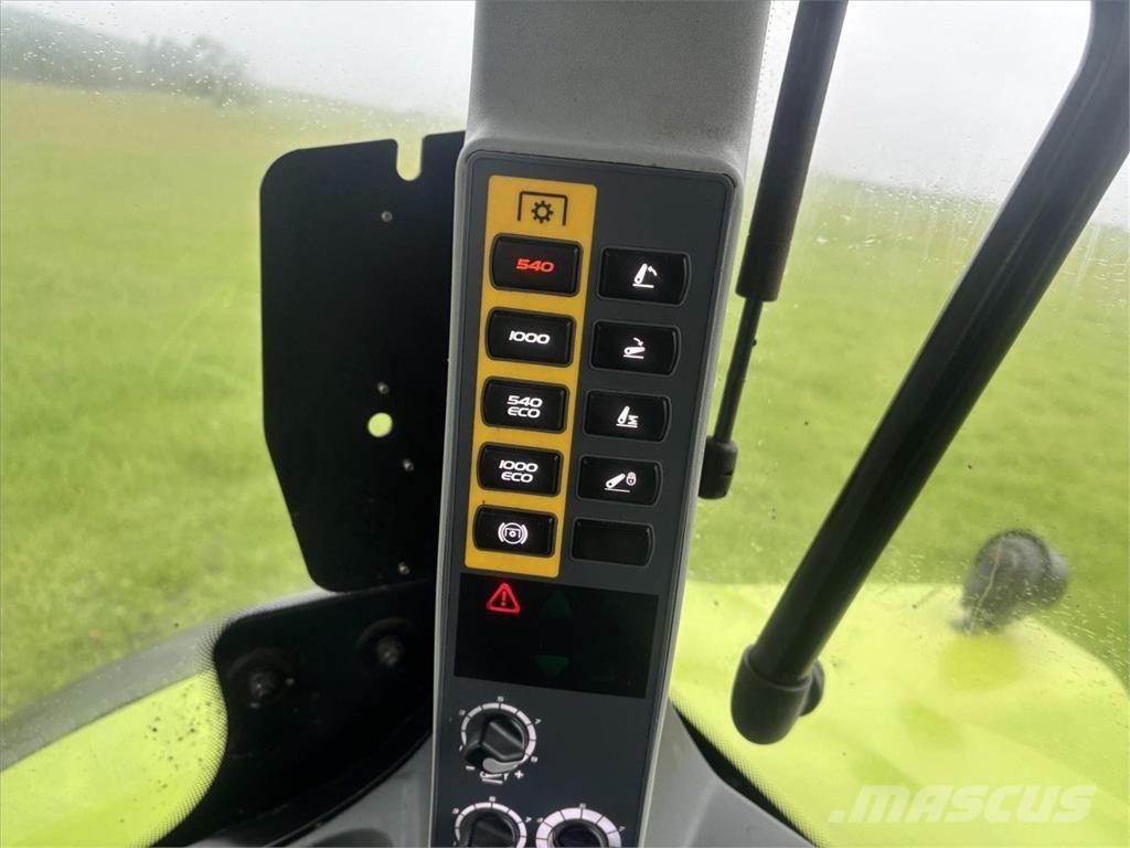 CLAAS ARION 610 الجرارات
