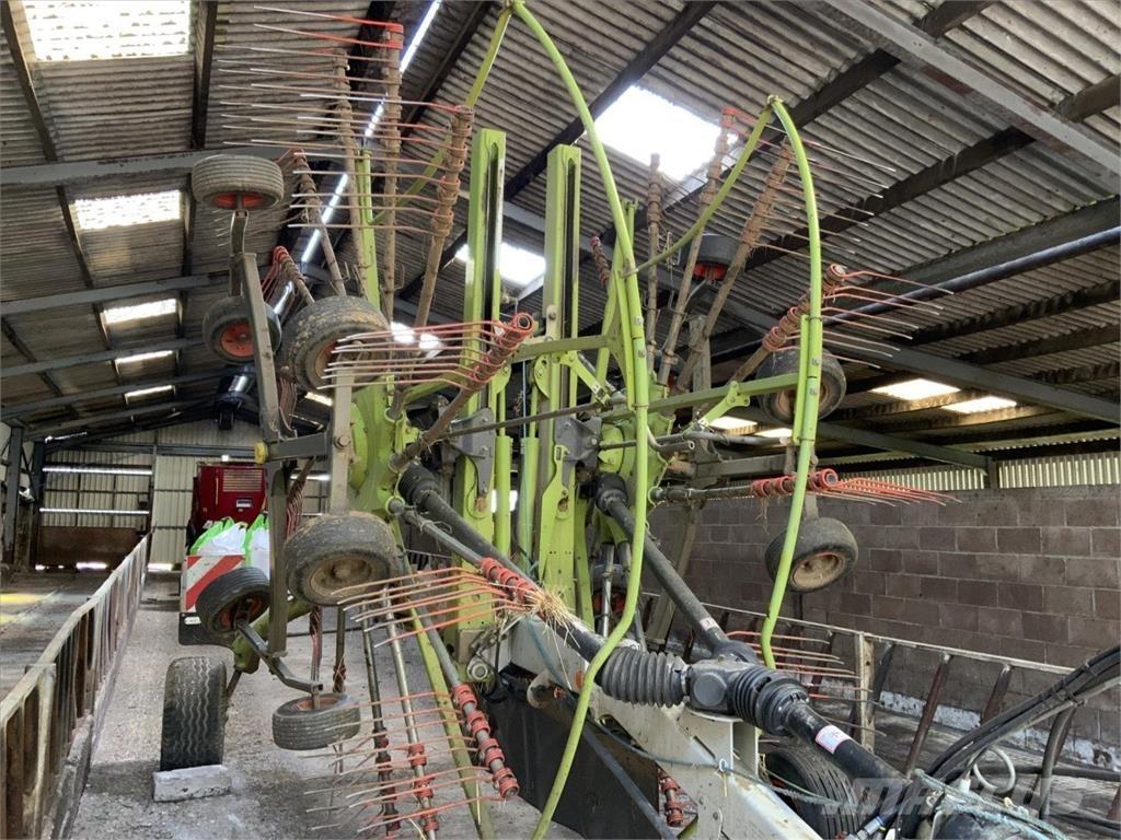 CLAAS LINER 2900 مكابس وميبسات التبن