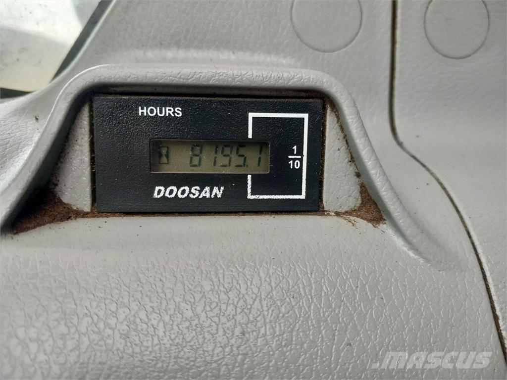 Develon DX140LC-5 ماكينات زراعية أخرى