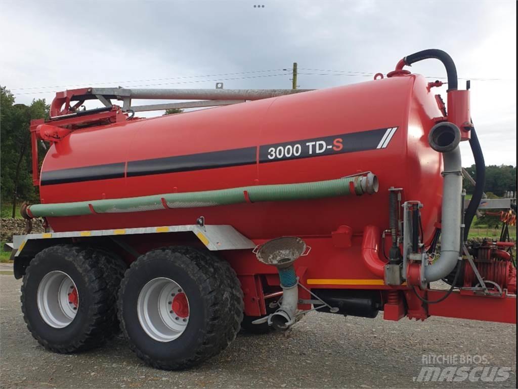Hi-Spec 3000 TD-S معدات توزيع السماد العضوي