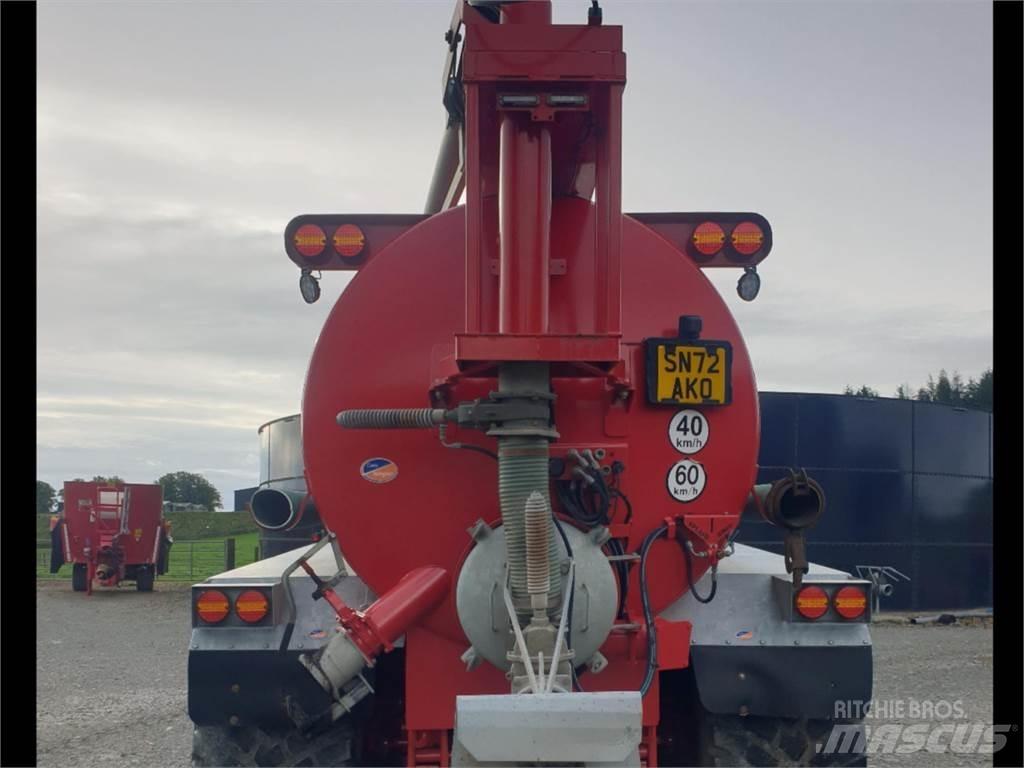 Hi-Spec 3000 TD-S معدات توزيع السماد العضوي