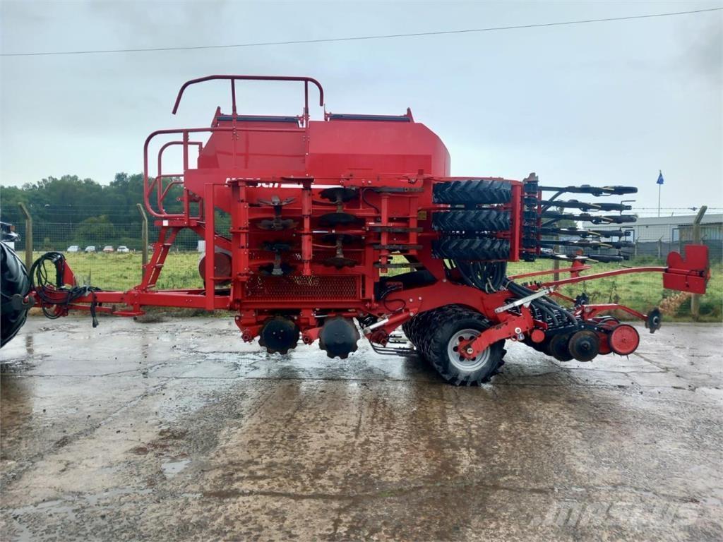 Horsch PRONTO 4DC ماكينات وملحقات زراعة أخرى