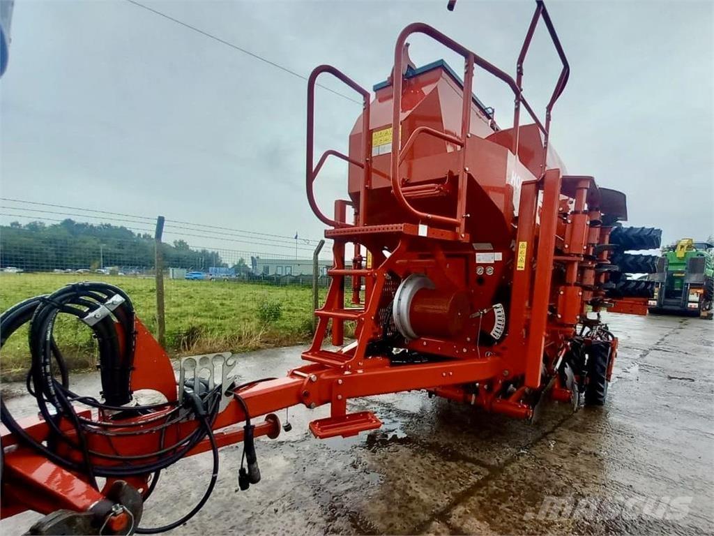 Horsch PRONTO 4DC ماكينات وملحقات زراعة أخرى