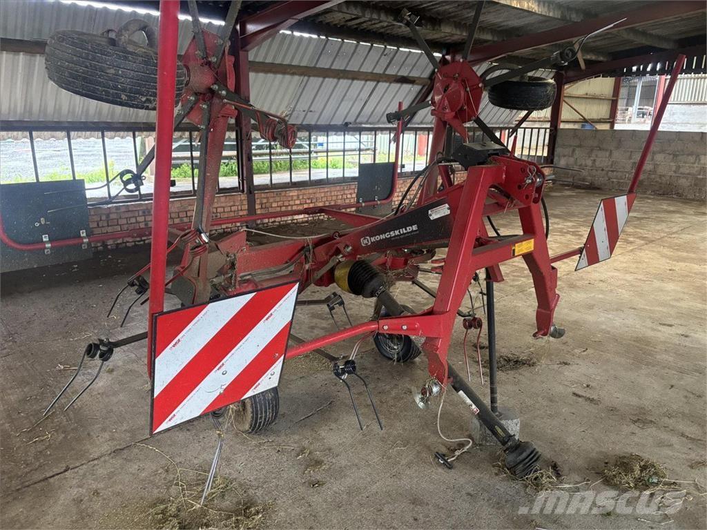 Kongskilde Z555 مكابس وميبسات التبن
