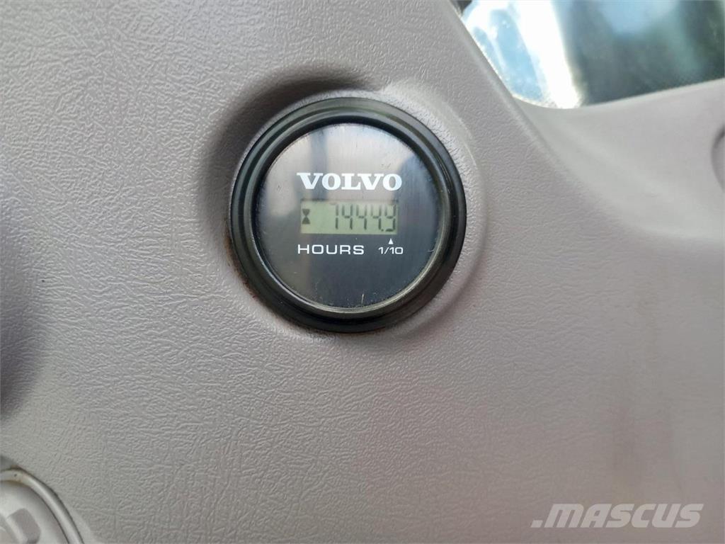 Volvo BM EC140ELM ماكينات زراعية أخرى