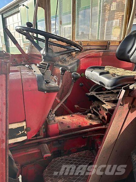 IHC 533A الجرارات