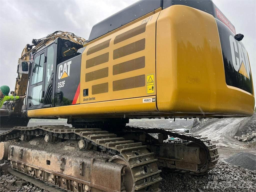 CAT 352F XE حفارات زحافة