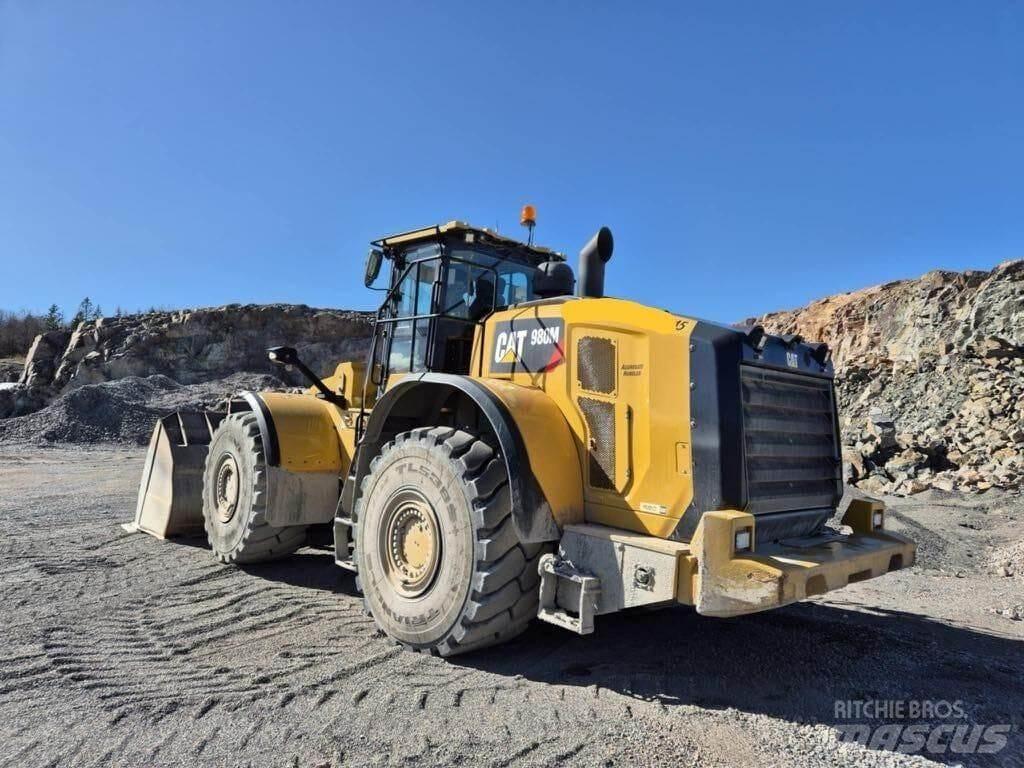 CAT 980M لوادر بعجل
