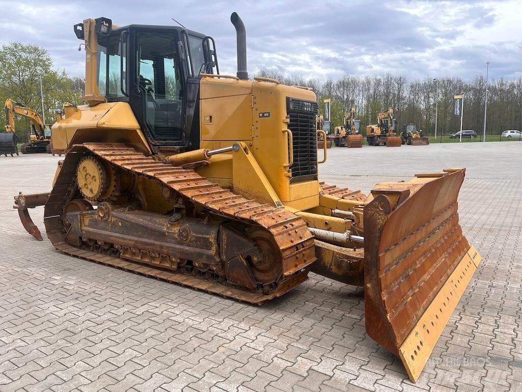 CAT D6N XL بلدوزرات مجنزرة