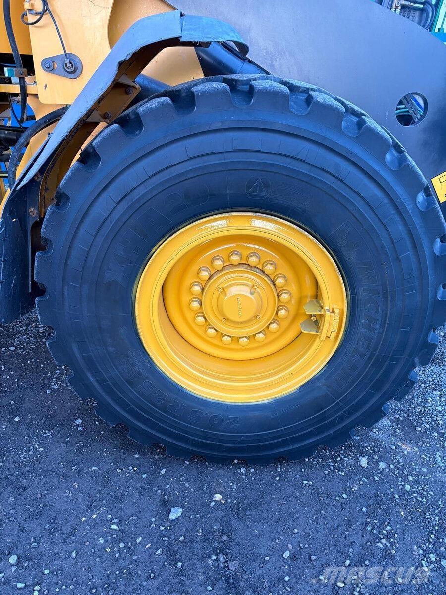 Volvo L70E لوادر بعجل