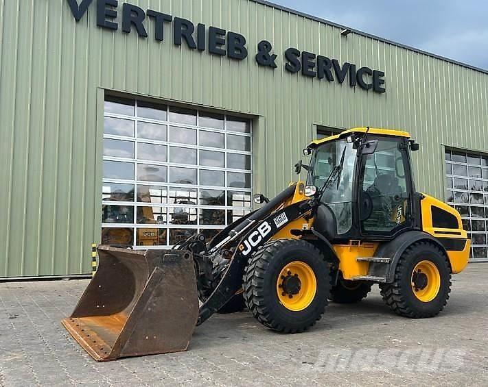 JCB 409 لوادر بعجل